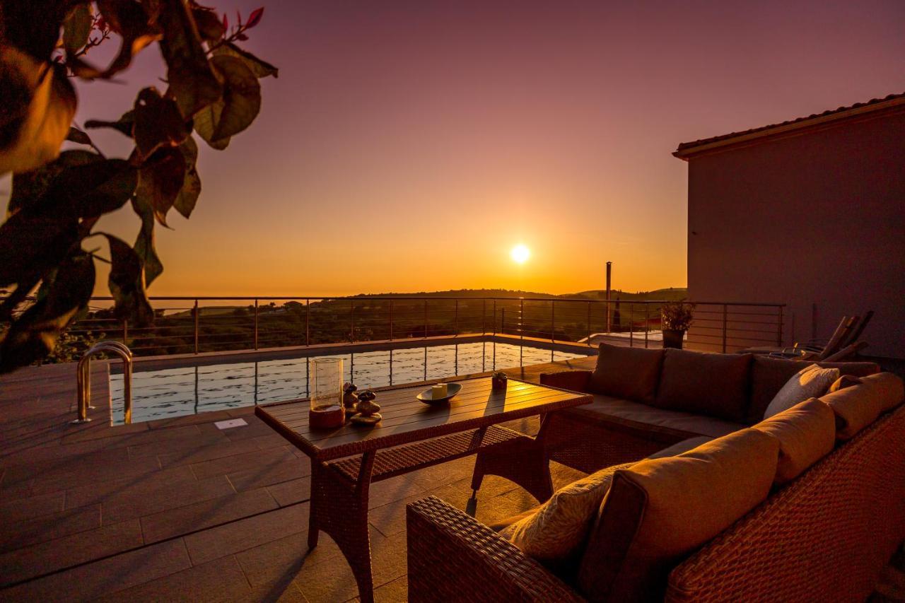 The View Villa Maries  Bagian luar foto