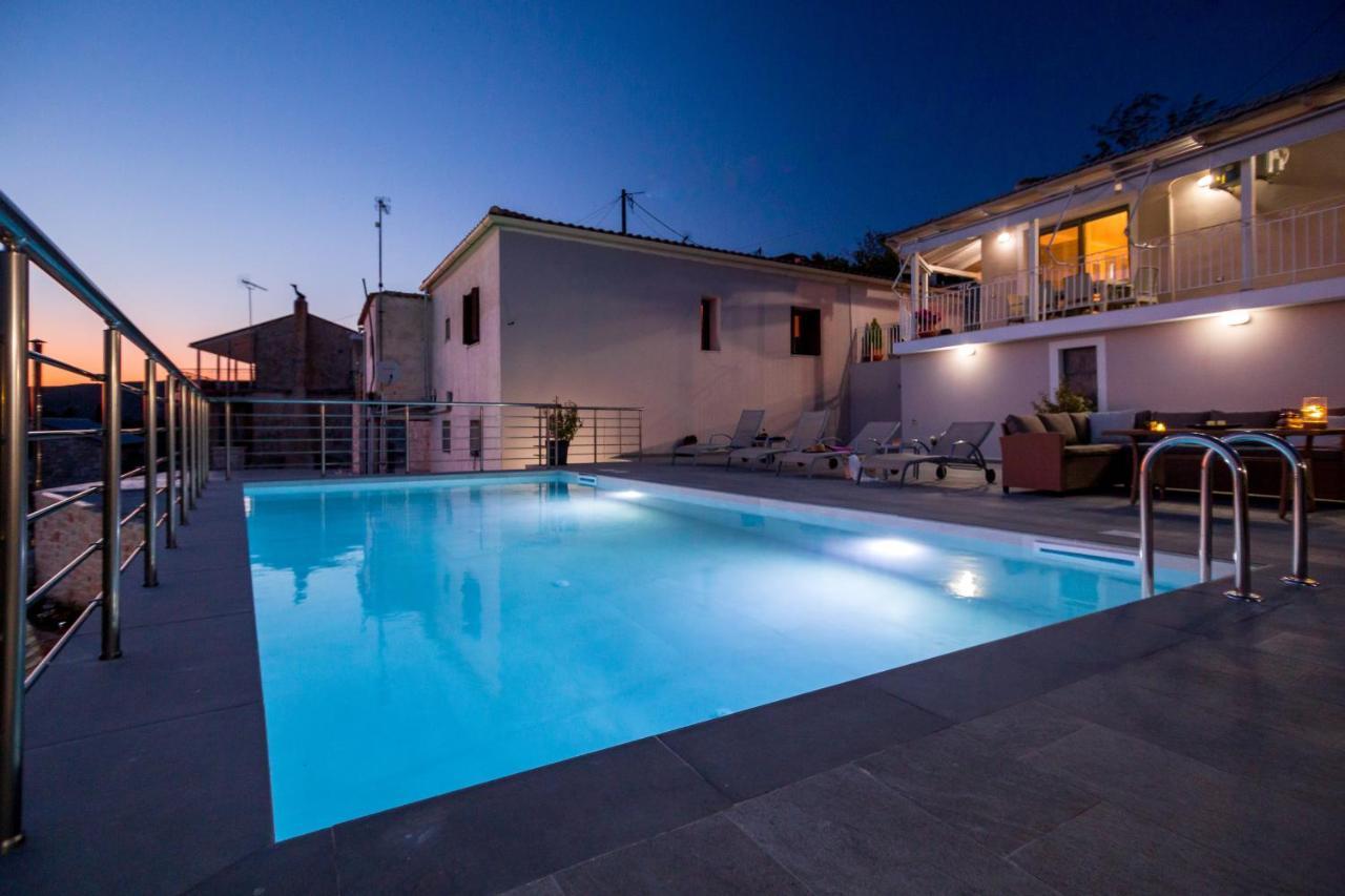 The View Villa Maries  Bagian luar foto