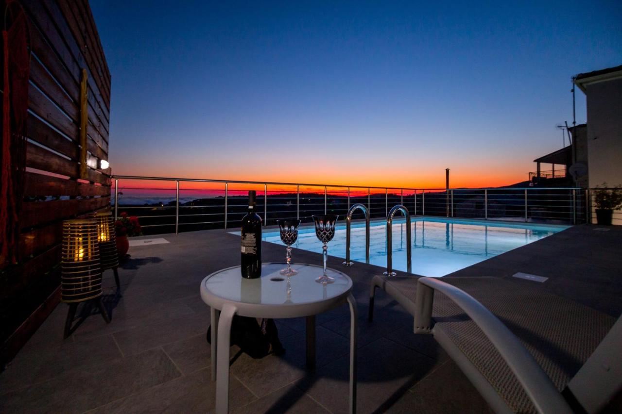 The View Villa Maries  Bagian luar foto