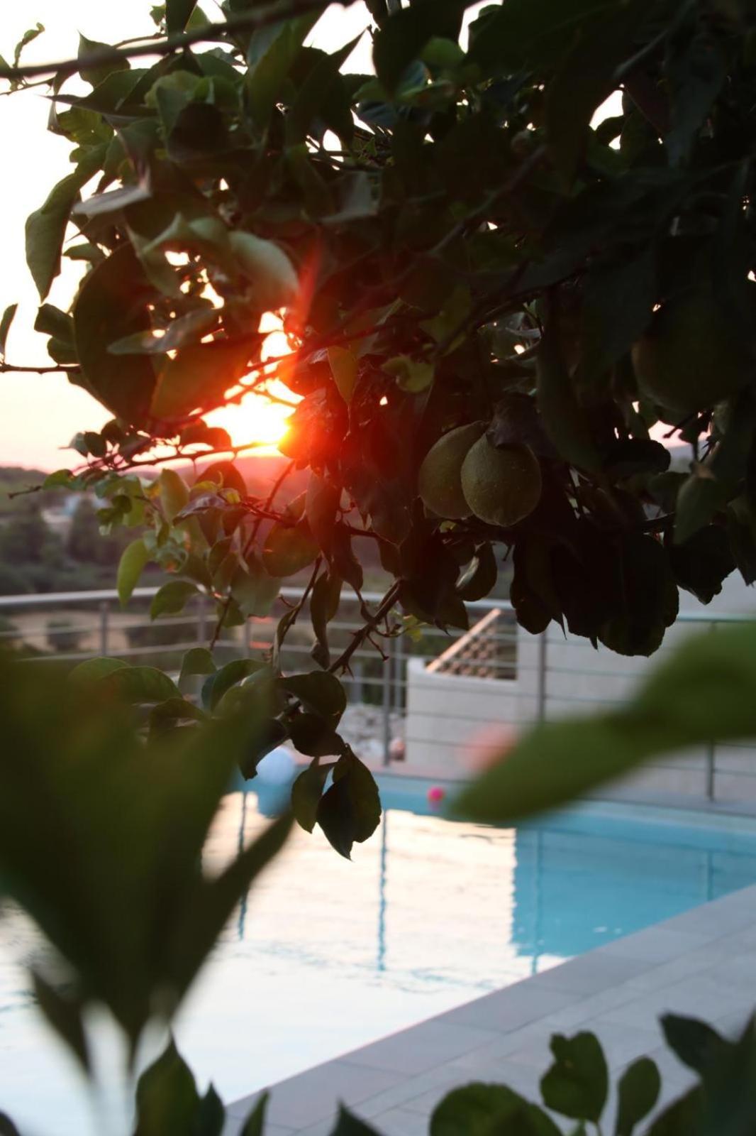 The View Villa Maries  Bagian luar foto
